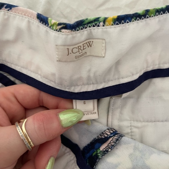 J Crew Floral Shorts - Picture 3 of 4